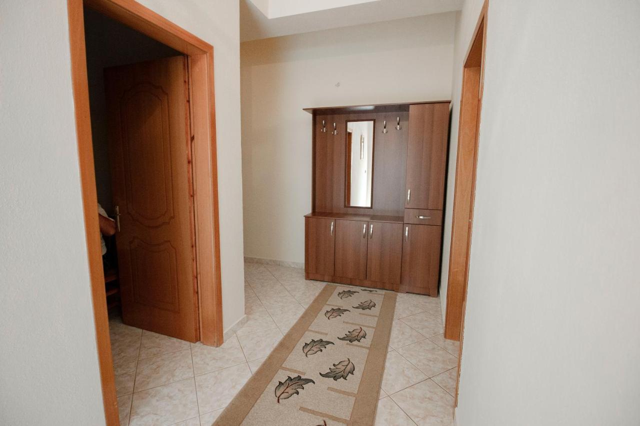 Artur'S Apartment 2 Gjirokaster Exterior photo